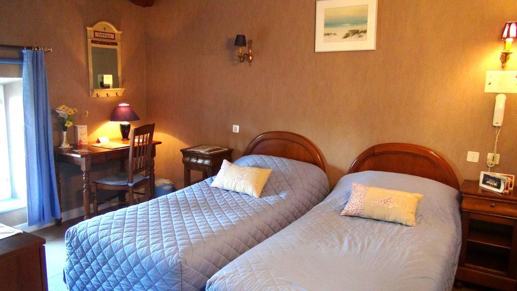 Hotel Le Clos Du Montvinage Étréaupont Quarto foto