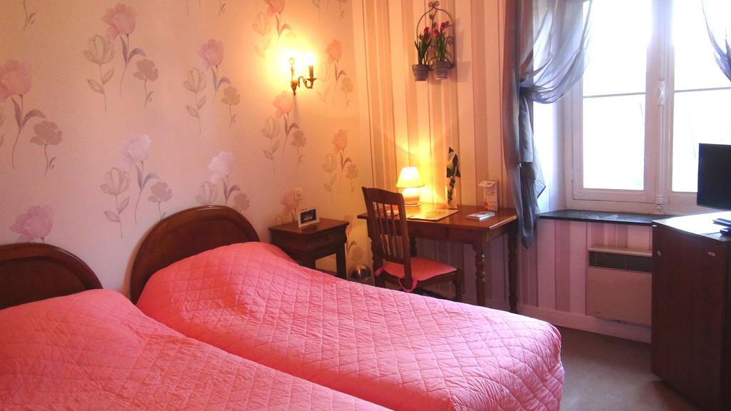 Hotel Le Clos Du Montvinage Étréaupont Quarto foto