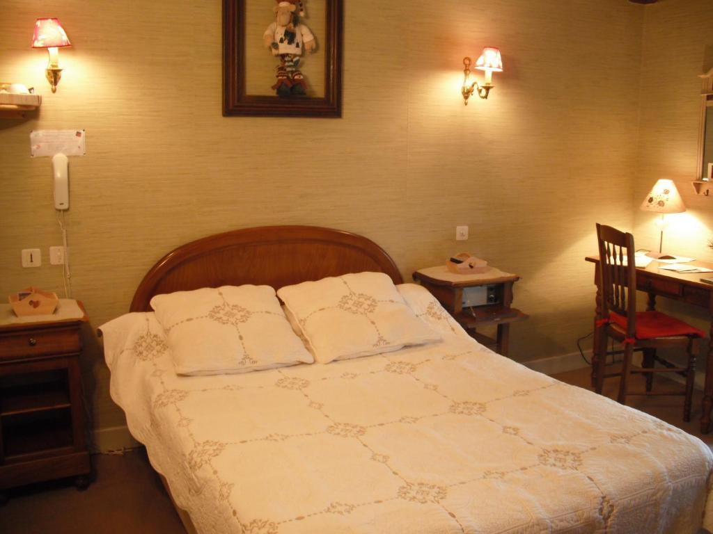 Hotel Le Clos Du Montvinage Étréaupont Quarto foto