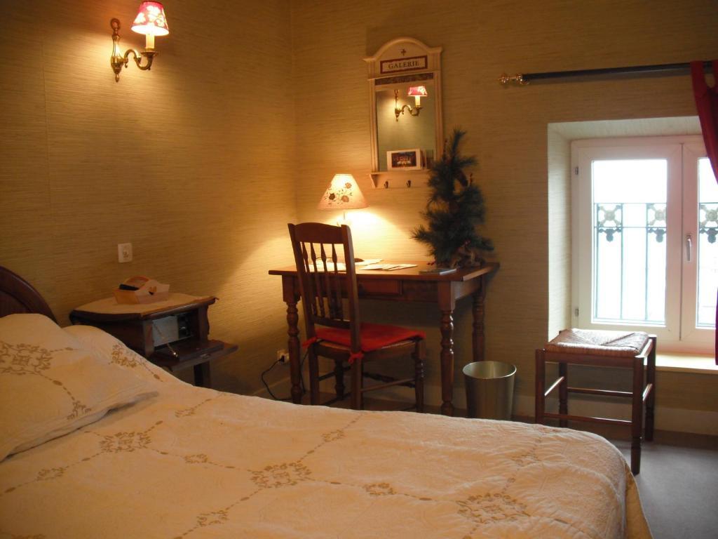 Hotel Le Clos Du Montvinage Étréaupont Quarto foto